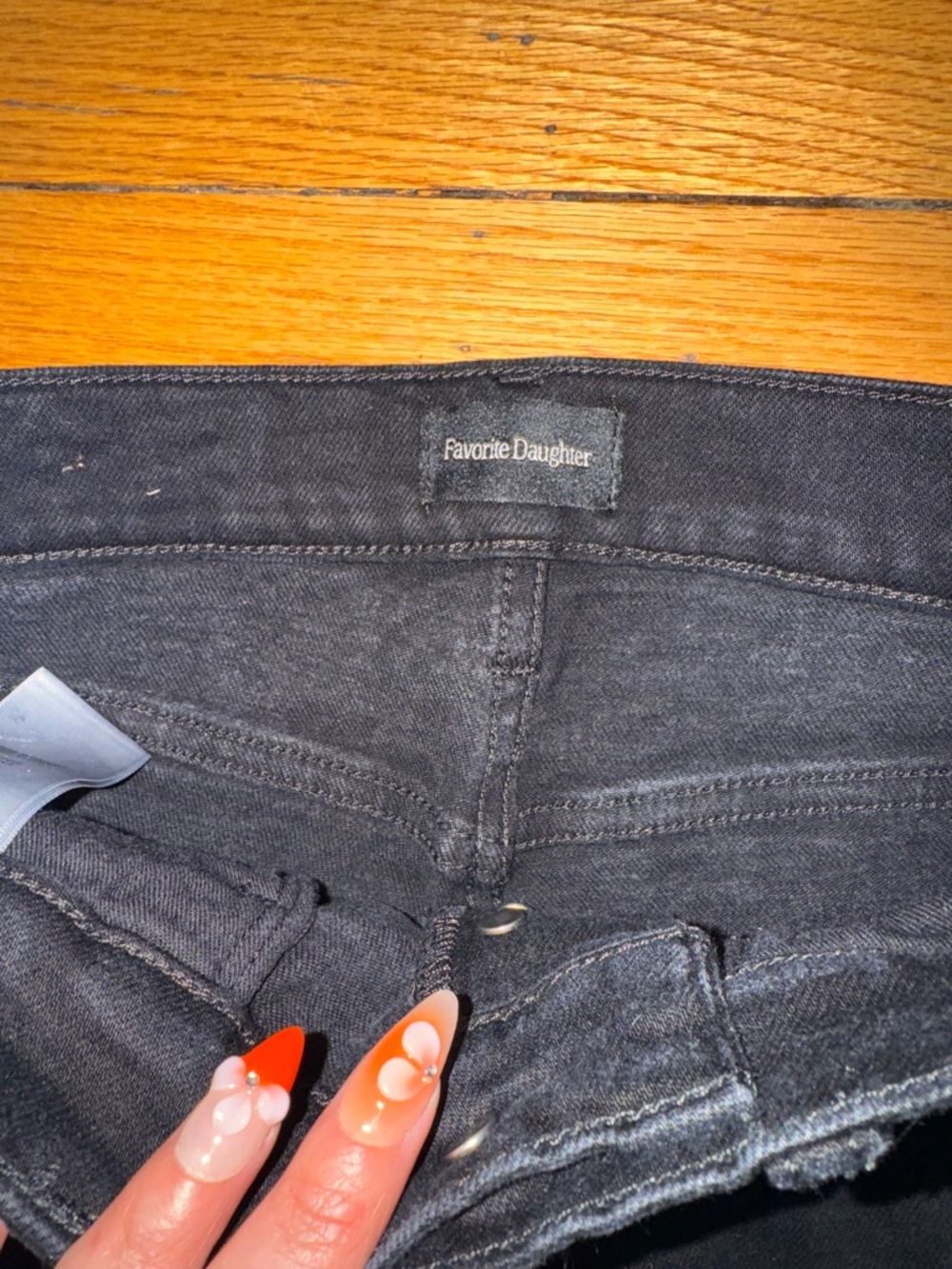 Favorite Daughter The Vivi Straight Leg Jeans - Picture 5 of 5